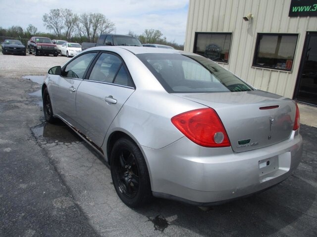 2008 Pontiac G6 in Oak Grove, MO 64075 - 18130789 4