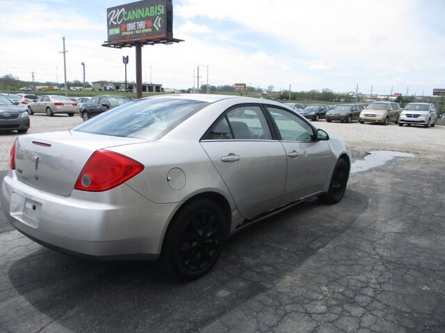 2008 Pontiac G6 in Oak Grove, MO 64075 - 18130789 3