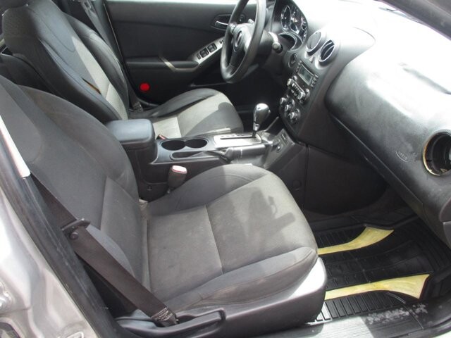 2008 Pontiac G6 in Oak Grove, MO 64075 - 18130789 6