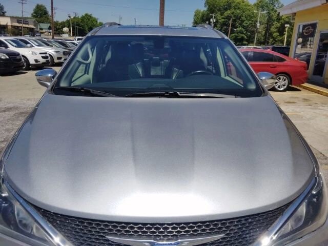 2018 Chrysler Pacifica in Greenville, SC 29607 - 18130791 10