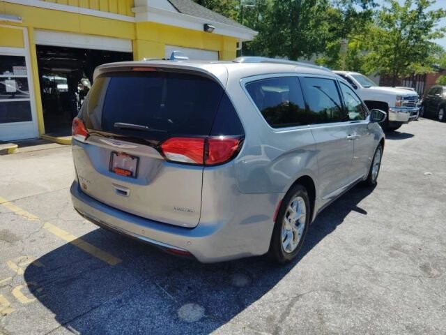 2018 Chrysler Pacifica in Greenville, SC 29607 - 18130791 3