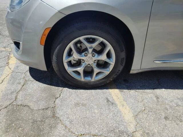 2018 Chrysler Pacifica in Greenville, SC 29607 - 18130791 12