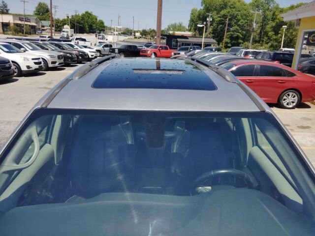 2018 Chrysler Pacifica in Greenville, SC 29607 - 18130791 11