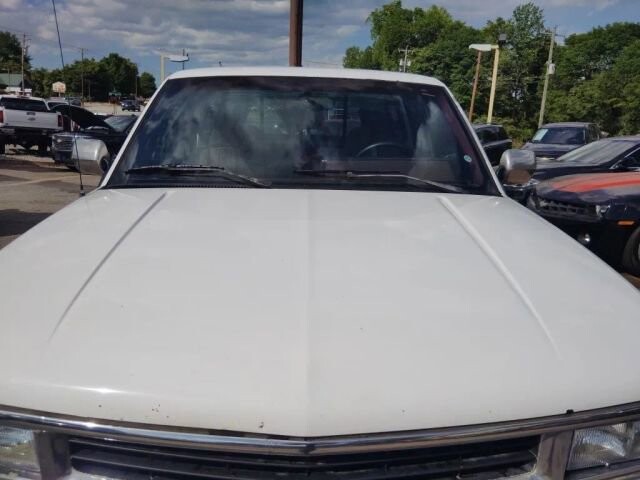 1994 Chevrolet Silverado 1500 in Greenville, SC 29607 - 18130793 10