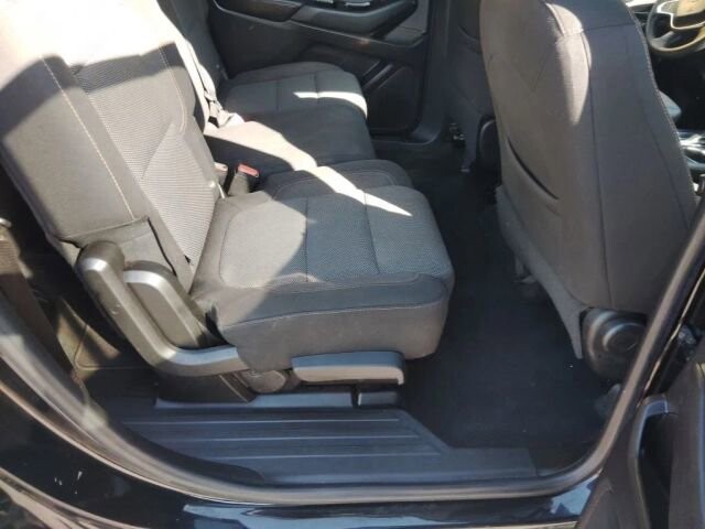2018 Chevrolet Traverse in Greenville, SC 29607 - 18130794 19