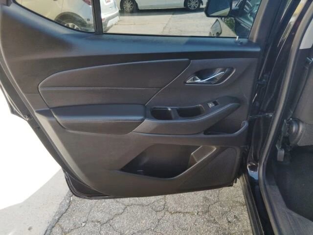 2018 Chevrolet Traverse in Greenville, SC 29607 - 18130794 23