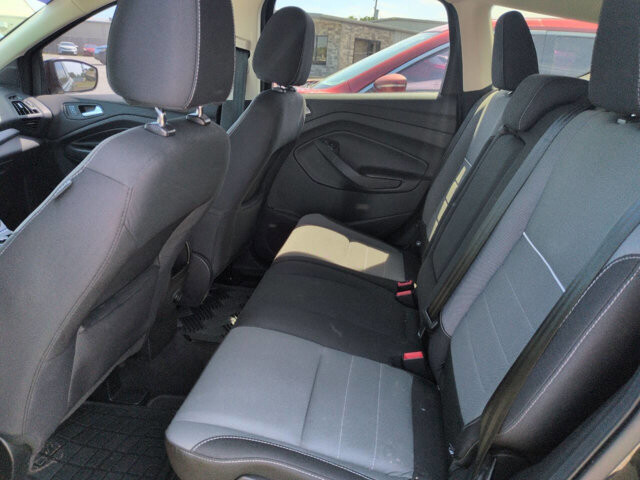 2015 Ford Escape in North Little Rock, AR 72117-1620 - 18130799 4