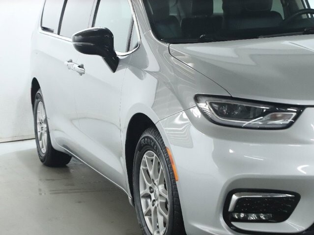2024 Chrysler Pacifica in Bedford, OH 44146 - 18130801 8