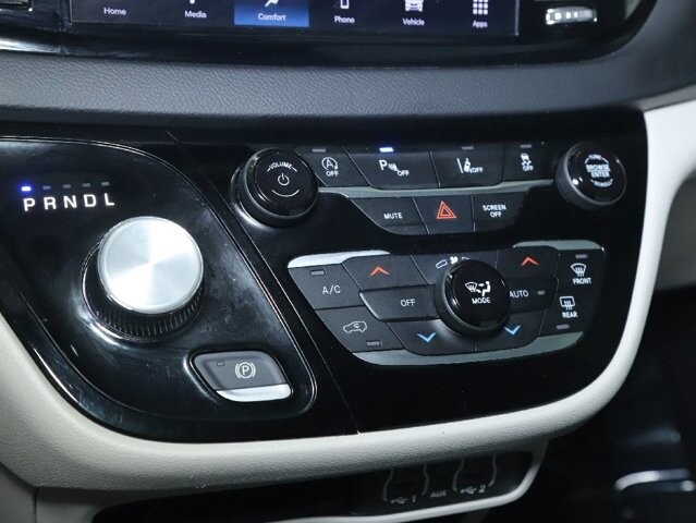 2024 Chrysler Pacifica in Bedford, OH 44146 - 18130801 25