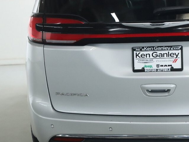 2024 Chrysler Pacifica in Bedford, OH 44146 - 18130801 41