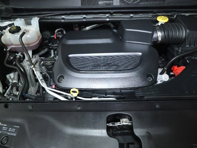 2024 Chrysler Pacifica in Bedford, OH 44146 - 18130801 33