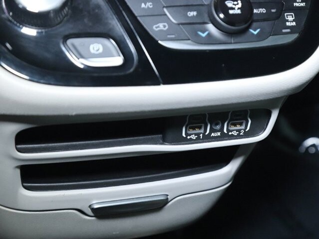 2024 Chrysler Pacifica in Bedford, OH 44146 - 18130801 26