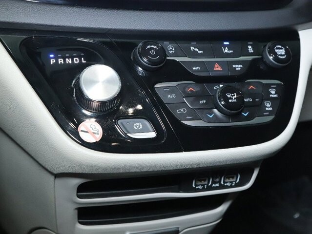 2024 Chrysler Pacifica in Bedford, OH 44146 - 18130802 24