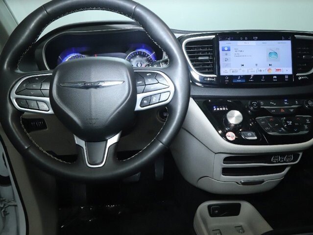 2024 Chrysler Pacifica in Bedford, OH 44146 - 18130802 26