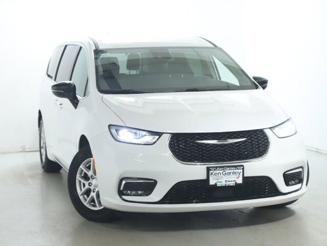 2024 Chrysler Pacifica in Bedford, OH 44146 - 18130802 2