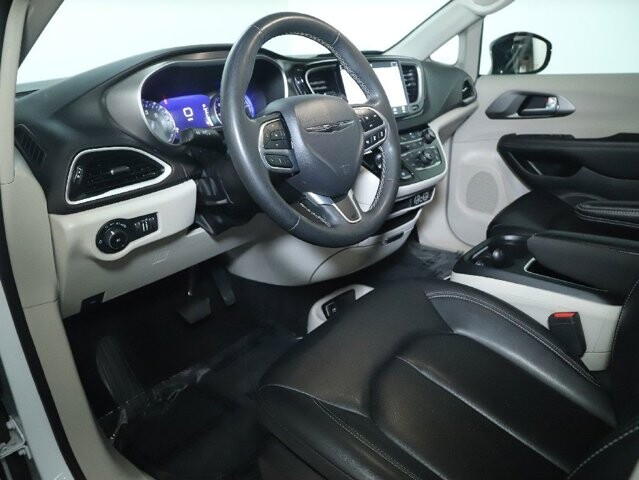 2024 Chrysler Pacifica in Bedford, OH 44146 - 18130802 17