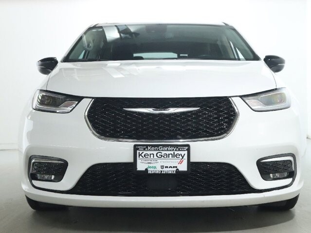 2024 Chrysler Pacifica in Bedford, OH 44146 - 18130802 5