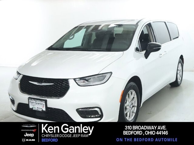 2024 Chrysler Pacifica in Bedford, OH 44146 - 18130802
