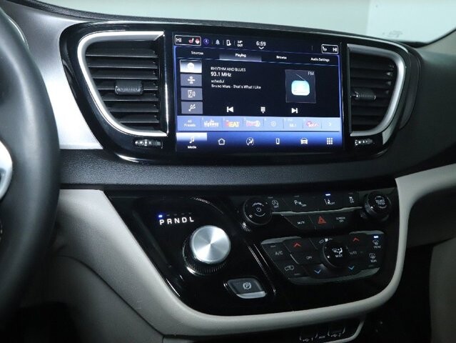 2024 Chrysler Pacifica in Bedford, OH 44146 - 18130803 24