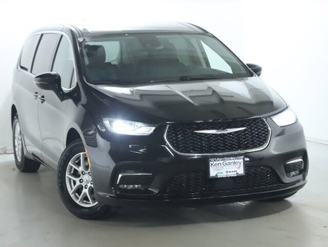 2024 Chrysler Pacifica in Bedford, OH 44146 - 18130803 2