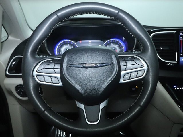 2024 Chrysler Pacifica in Bedford, OH 44146 - 18130803 20
