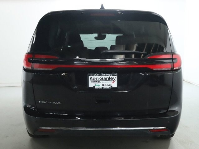 2024 Chrysler Pacifica in Bedford, OH 44146 - 18130803 40
