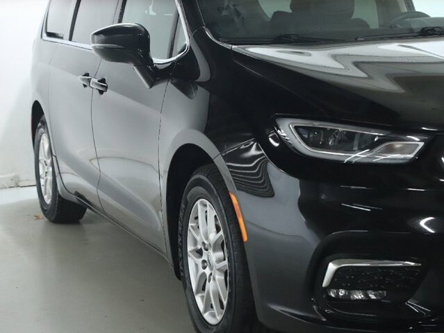 2024 Chrysler Pacifica in Bedford, OH 44146 - 18130803 8