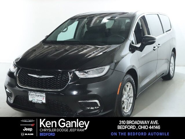 2024 Chrysler Pacifica in Bedford, OH 44146 - 18130803