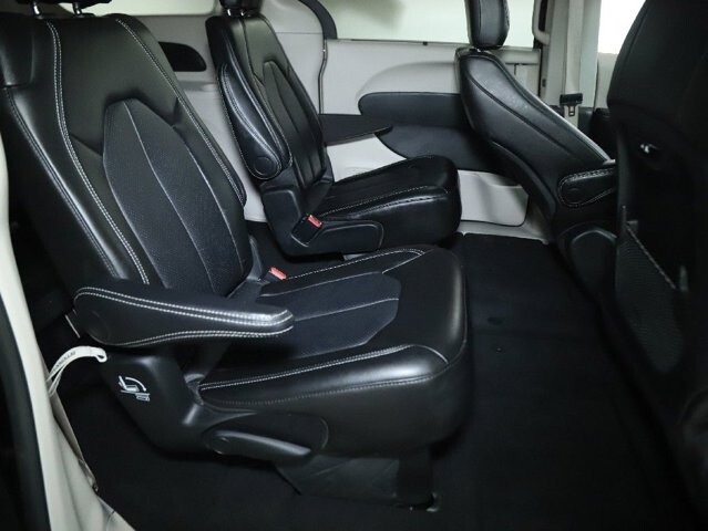 2024 Chrysler Pacifica in Bedford, OH 44146 - 18130803 30