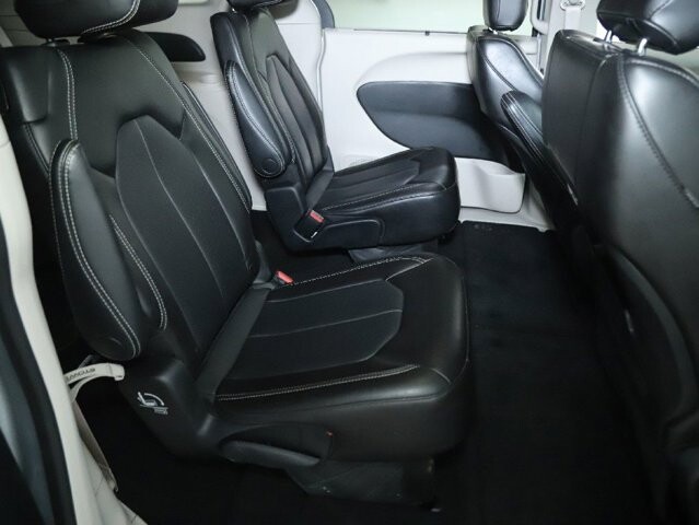 2023 Chrysler Pacifica in Bedford, OH 44146 - 18130806 29