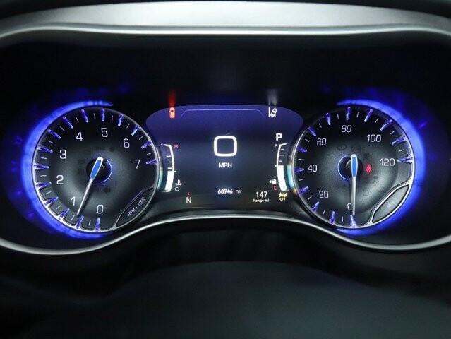 2023 Chrysler Pacifica in Bedford, OH 44146 - 18130806 22