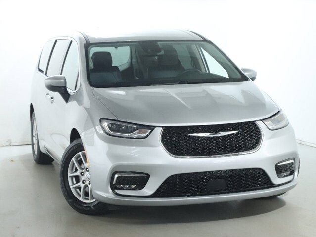2023 Chrysler Pacifica in Bedford, OH 44146 - 18130806 2