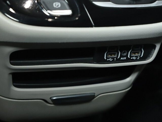 2023 Chrysler Pacifica in Bedford, OH 44146 - 18130806 25