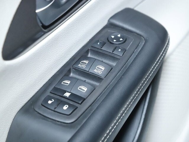 2023 Chrysler Pacifica in Bedford, OH 44146 - 18130806 15