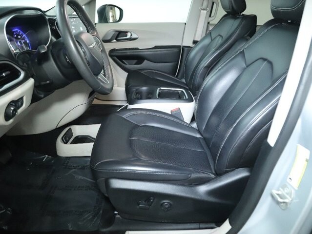 2023 Chrysler Pacifica in Bedford, OH 44146 - 18130806 17