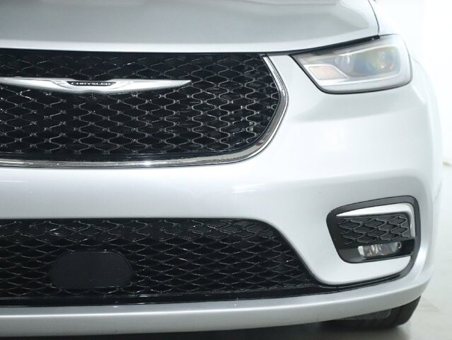 2023 Chrysler Pacifica in Bedford, OH 44146 - 18130806 7