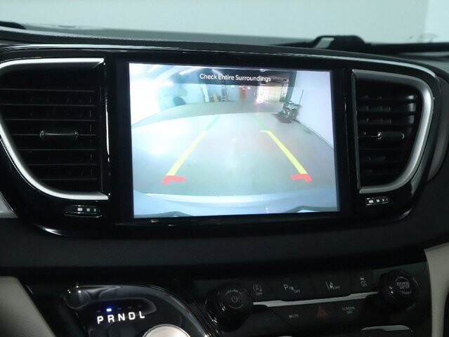 2023 Chrysler Pacifica in Bedford, OH 44146 - 18130806 27