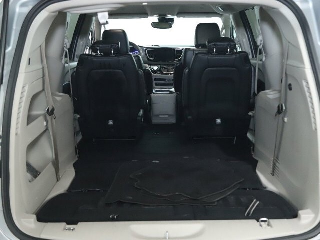 2023 Chrysler Pacifica in Bedford, OH 44146 - 18130806 28