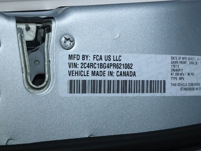2023 Chrysler Pacifica in Bedford, OH 44146 - 18130806 18