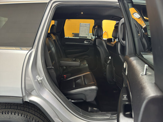 2018 Jeep Grand Cherokee in Burlington, WI 53105 - 18130825 20