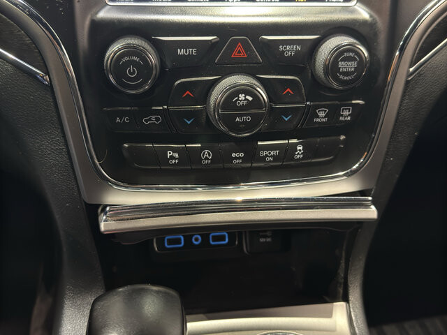 2018 Jeep Grand Cherokee in Burlington, WI 53105 - 18130825 32