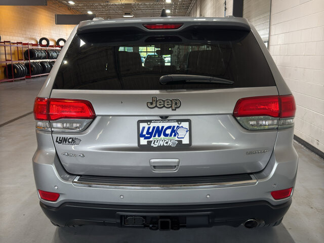 2018 Jeep Grand Cherokee in Burlington, WI 53105 - 18130825 4