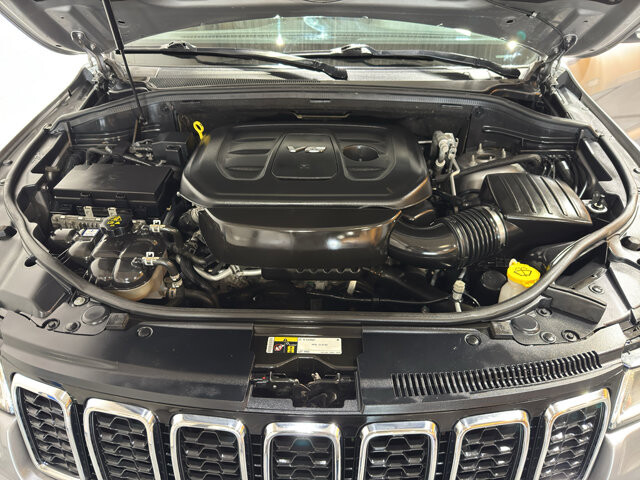 2018 Jeep Grand Cherokee in Burlington, WI 53105 - 18130825 34
