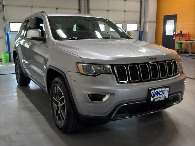 2018 Jeep Grand Cherokee in Burlington, WI 53105 - 18130825 7