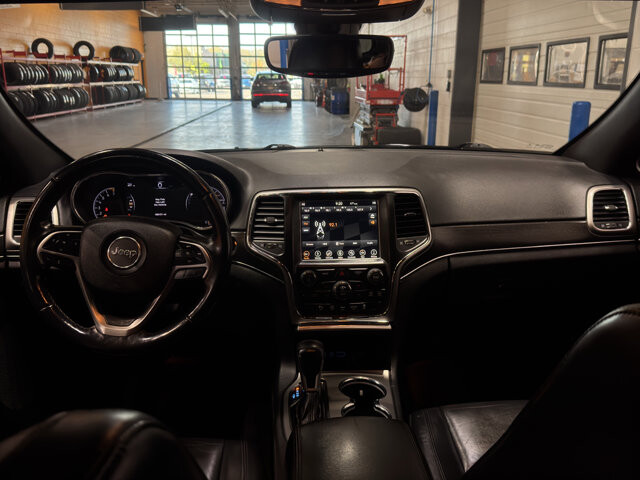2018 Jeep Grand Cherokee in Burlington, WI 53105 - 18130825 14