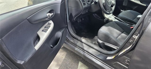 2010 Toyota Corolla in Mesa, AZ 85212 - 18130831 27