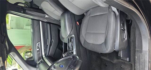 2016 Ford Explorer in Mesa, AZ 85212 - 18130832 14