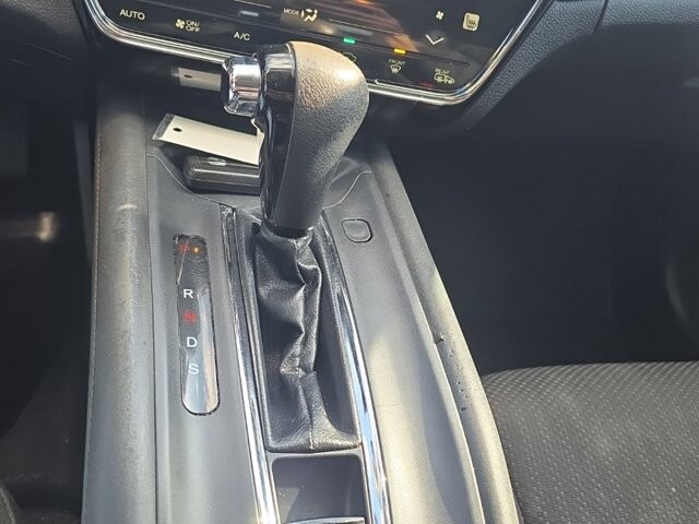 2018 Honda HR-V in Marysville, OH 43040 - 18130834 28