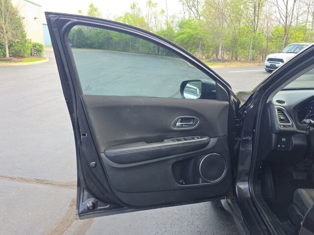 2018 Honda HR-V in Marysville, OH 43040 - 18130834 13