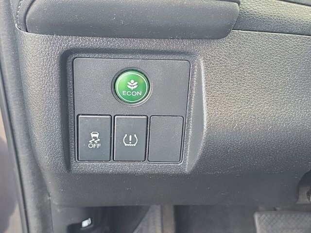 2018 Honda HR-V in Marysville, OH 43040 - 18130834 17